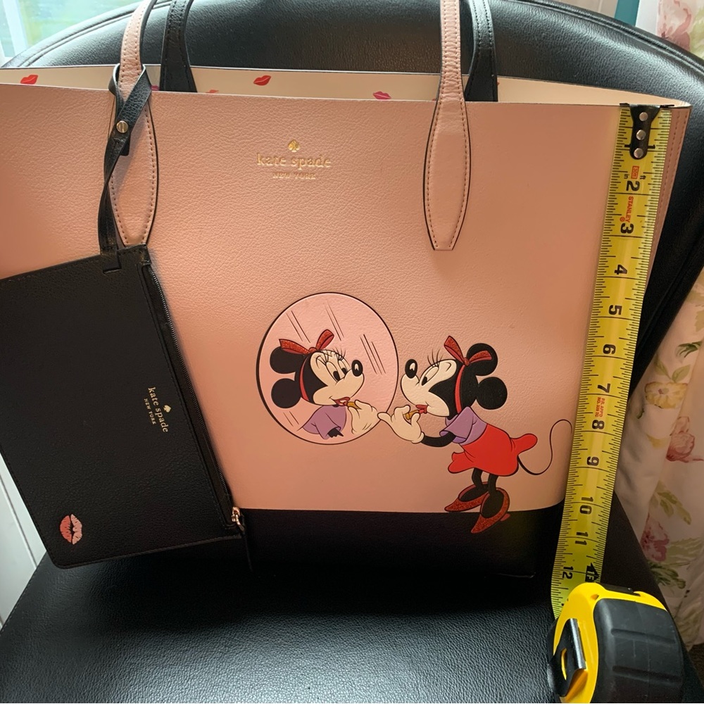 Reversible Kate spade Minnie Mouse tote with pouch